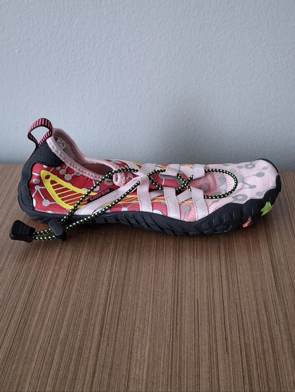 UBFEN Pink Water Shoes SZ 34 / US 2.5